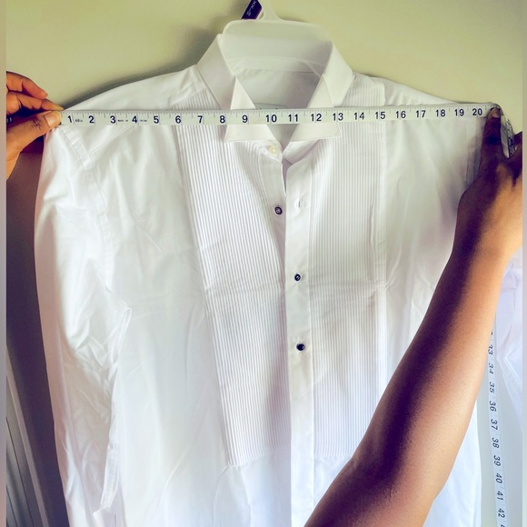 Men’s White Tuxedo Dress Shirt with bow tie. - Picture 6 of 8